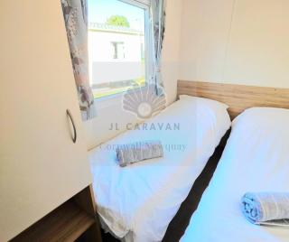 JL Cornwall Newquay Caravan - 4