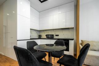 2-5 Novopecherski Lypky, Verkhogliad 19b, Kyiv centre, panoramic city view, 15 kW backup power, Petrovdom Apartment - 4