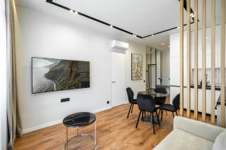 2-5 Novopecherski Lypky, Verkhogliad 19b, Kyiv centre, panoramic city view, 15 kW backup power, Petrovdom Apartment - 6