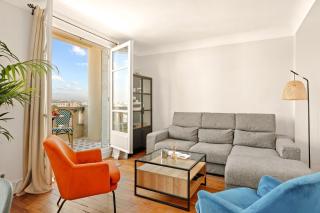 Kandinsky Apartment with Balcony - 1