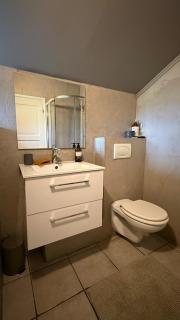 Snaefell Apartments - 0