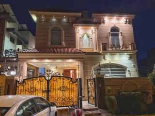 Private 1BR Lower Portion Getaway Near Raya Domen Mall PKLI and Airport - 8