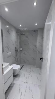 White House Dami - 5