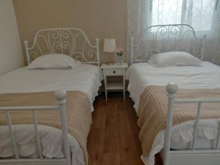 The Warm Hideaway - 3