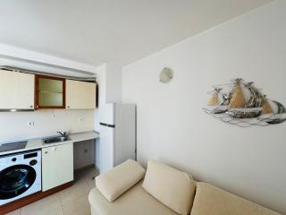 SUNNY HOUSE 502 Large Studio - 1