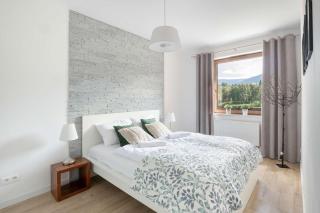 Blue and Beige Apartment with Mountain View and Parking by Noclegi Renters - 9