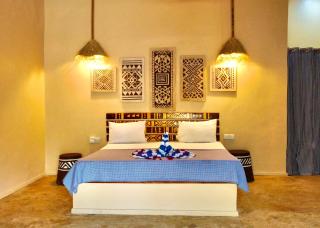 Ocean Breeze Boutique Hotel - 1