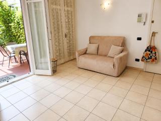 GuestHost - Piana di Solaro Modern Flat & Swimming Pool - 2