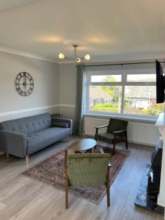 Spacious 3 bed house - a cosy modern retreat - 7