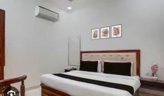 Hotel shailesh golden Temple with lift - 1