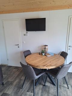 Cube 97 I 4 persoons chalet met hottub - 2