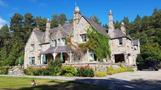 Cambus O' May Traditional Highland Hotel - 1