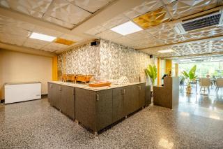 Lime Tree Hotel - Near Medanta Hospital - 3
