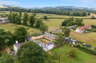 Preesgweene Farmhouse - 2