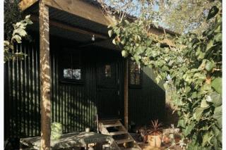 Pet Friendly Shepherd's Hut Sleeps 2 with Hot Tub - 2