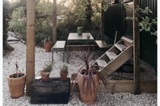 Pet Friendly Shepherd's Hut Sleeps 2 with Hot Tub - 1