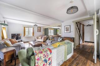 Spring Park Farmhouse - 4