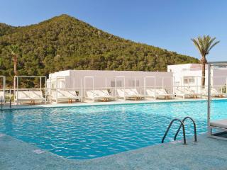 Hyde Ibiza Beach Resort by Accor - 9