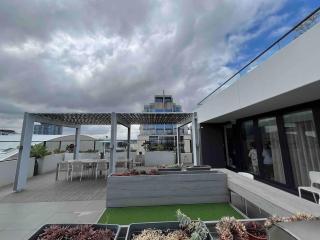 Lovely 1BD condo with free parking city view - 2