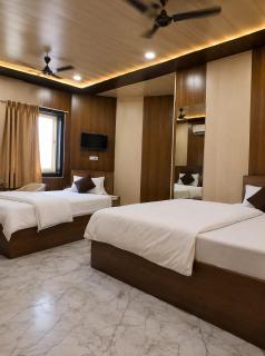 Triveni Hotel And Restaurant - 1