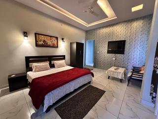 Hotel Tulsi Inn - 3