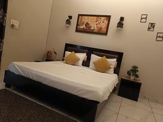 Hotel Tulsi Inn - 1