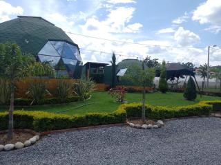 Charming Lodge Retreat in Tinjac, Colombia - 8