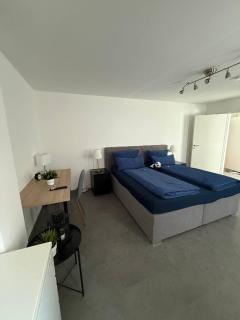 Modern Studio Close to Train Station - 0