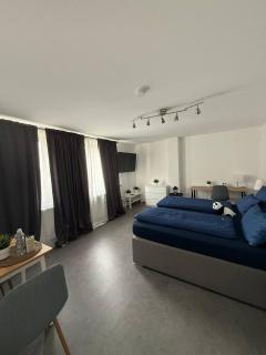Modern Studio Close to Train Station - 3