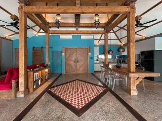 Villa Harimau-Original Joglo style 3B with pool - 2