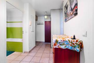 T3 Apartment with Parking, Port Marianne, Tram to Centre, Beaches, Montpellier - 2