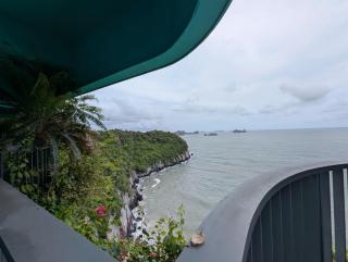 Flamingo Cat Ba with Cat Co beach view by Vright - 7