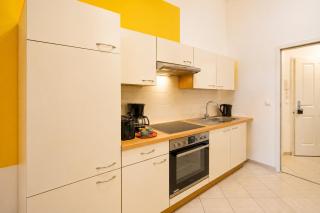 Stylish Vienna Apartment near U4 Metro & Naschmarkt - 1