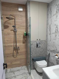 Elegant 2BR in City Center - 3