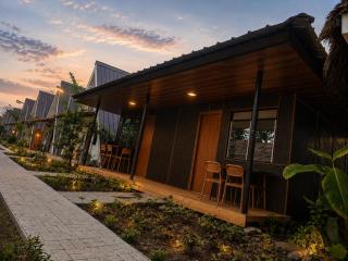 Sunset Villas Zambales Managed by Alperi Newly Renovated - 2
