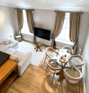 2BR Flat between 3Arena and City Center - 0