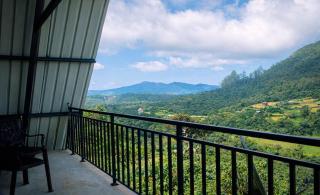 S&C Hilltop Bungalow - 7