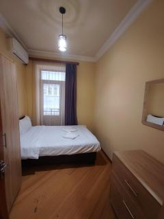 2 Bedr 2 bath Republic Sq Apart - 3