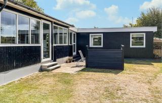 3 Bedroom Awesome Home In Juelsminde - 2