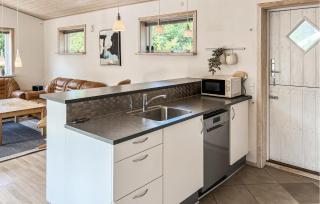 Pet Friendly Home In Fårvang With Swimming Pool - 4