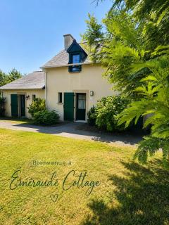 Emeraude Cottage, House, terrace, garden - 0