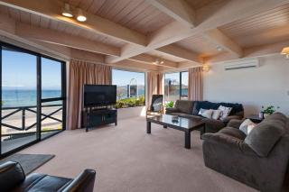 Fenworth - Taupo Holiday Home - 8