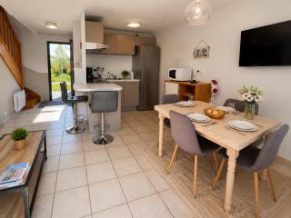 Emeraude Cottage, House, terrace, garden - 5
