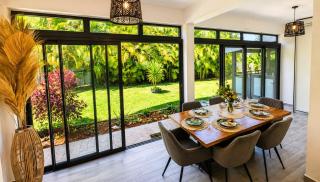 Lilie Location Fleur de Canne Piscine jardin - 6
