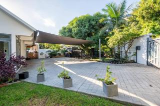 Lilie Location Fleur de Canne Piscine jardin - 4