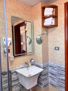 2RN SOLOMON Hotel and Spa - 3