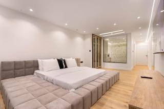 WATERFRONT 3-Bedroom Apartments by JIGI HOMES - 9