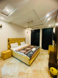 2 Bedroom Luxury Apartment In DHA Lahore - 3