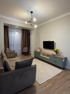 Modern Seven Hills Apartment with Mountain View - 0