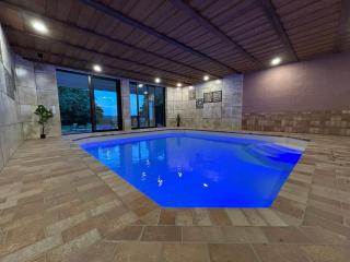 Wellness-Villa am Nürburgring mit Pool, Sauna und Eifelpanorama - 0